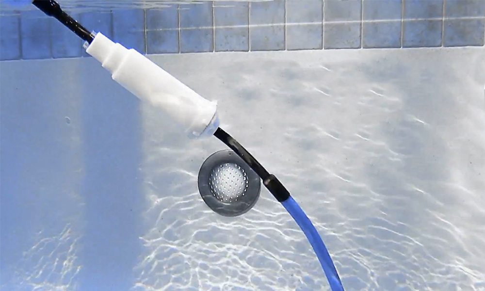 Dolphin E70 Robotic Pool Cleaner Swivel